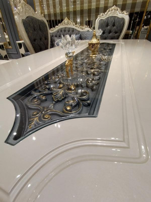 Elegant eetkamer eettafel luxueuze tafel glamoureuze eettafel nieuw