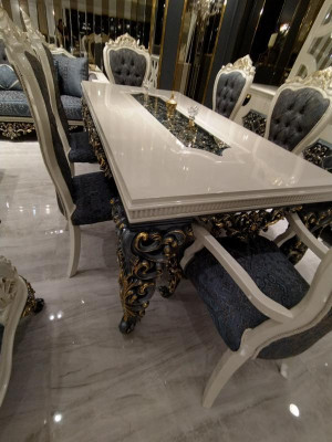 Elegant eetkamer eettafel luxueuze tafel glamoureuze eettafel nieuw