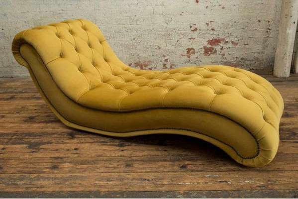 Chesterfield ligstoelen bank ligbed club relax ligbedden leer.