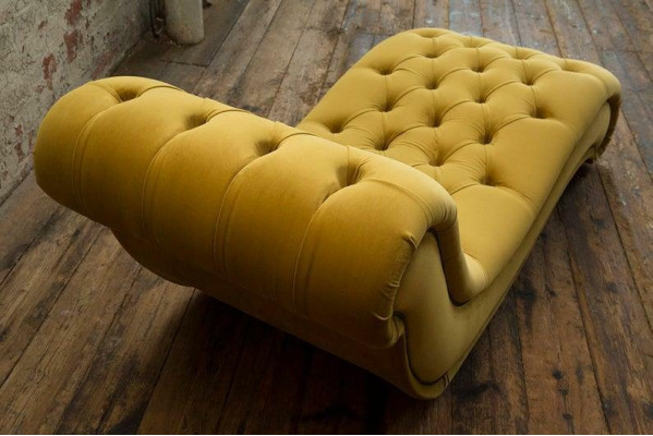 Chesterfield ligstoelen bank ligbed club relax ligbedden leer.