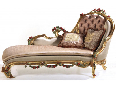 Luxe chaise longue met decoratieve snijwerk