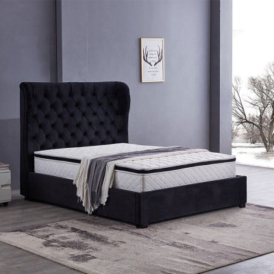 Zwart Chesterfield gestoffeerd luxe slaapkamer decoratie design bedden leer